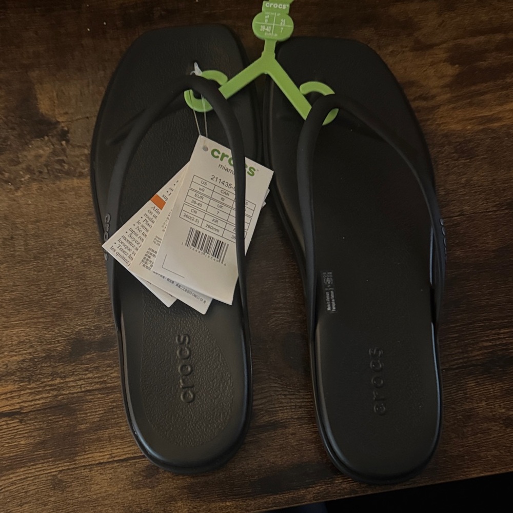 CROCS Miami Flip Flops, Thong Sandals Classic Black Sandals